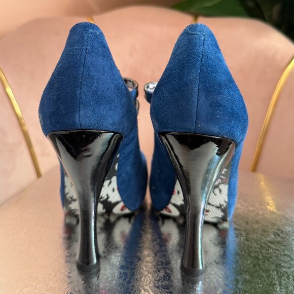 Pre-Loved: Betsey Johnson Royal Blue Suede Strappy Round-Toe Pumps [Size 6] - Picture 4 of 6